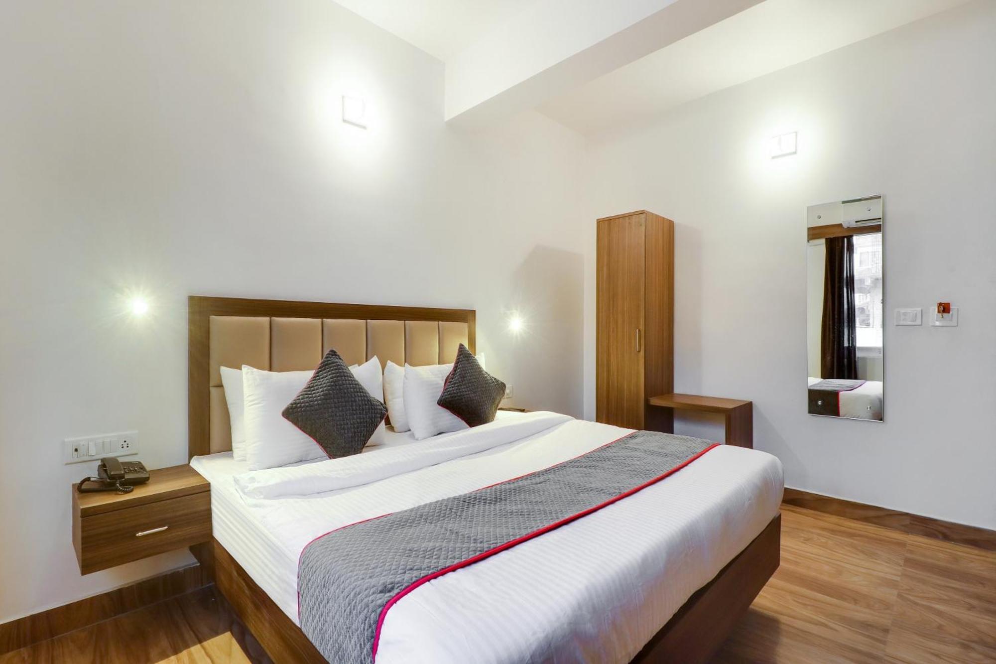 Townhouse Townhouse Clark Inn Patna  Exterior foto